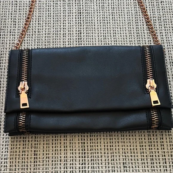 New Look Elegant Black Clutch with Gold Chain - Picture 2 of 7